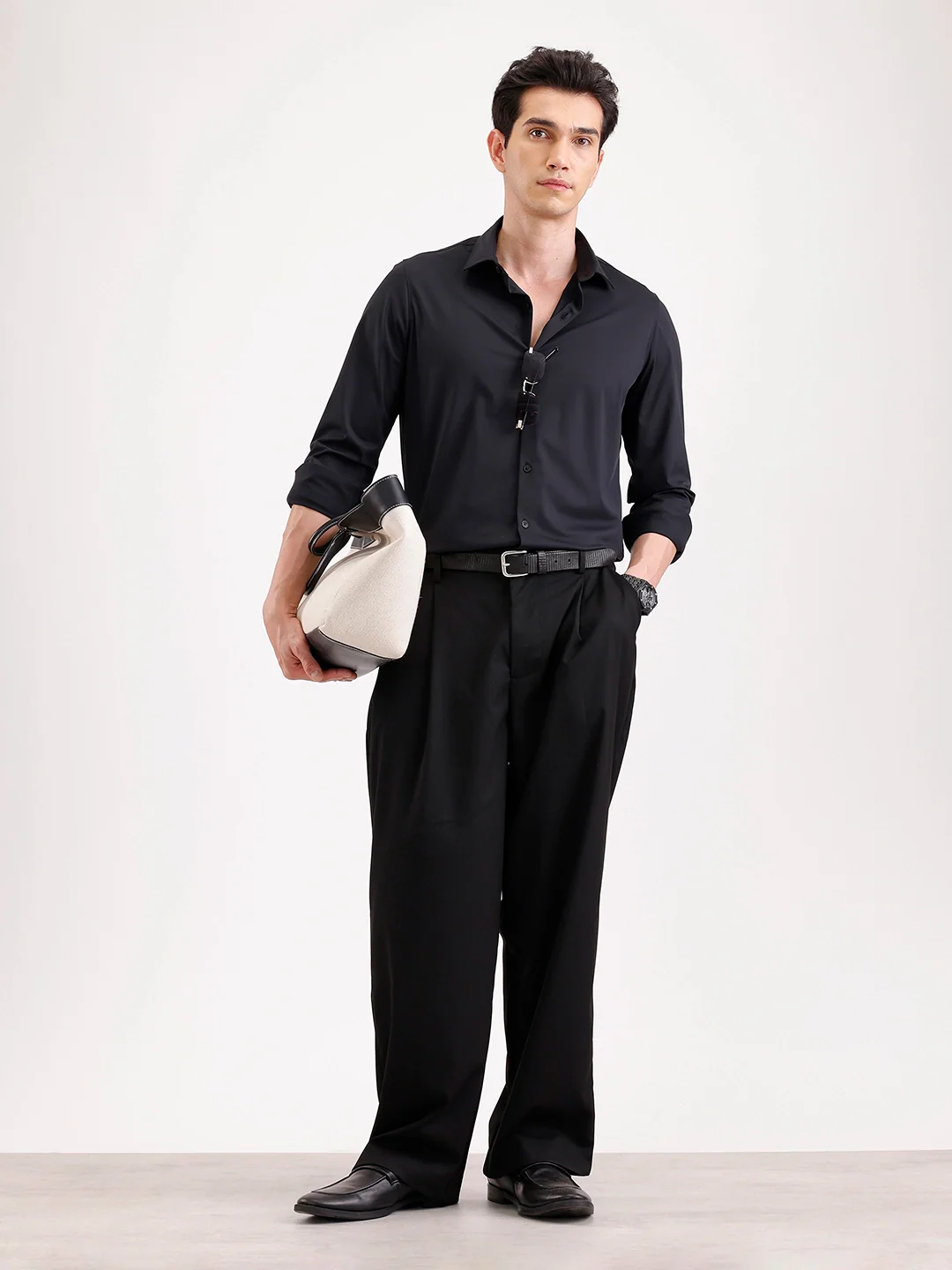 Baggy Fit Pleated Trouser  | Black - Image 3