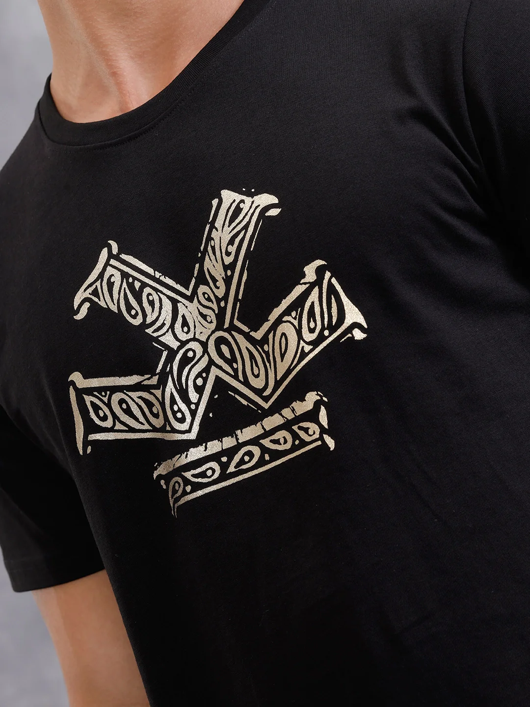 Bandana Printed T-Shirt | Black - Image 5