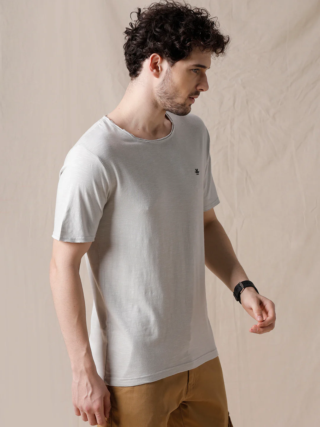 Bold Game Round Neck T-Shirt - Image 4