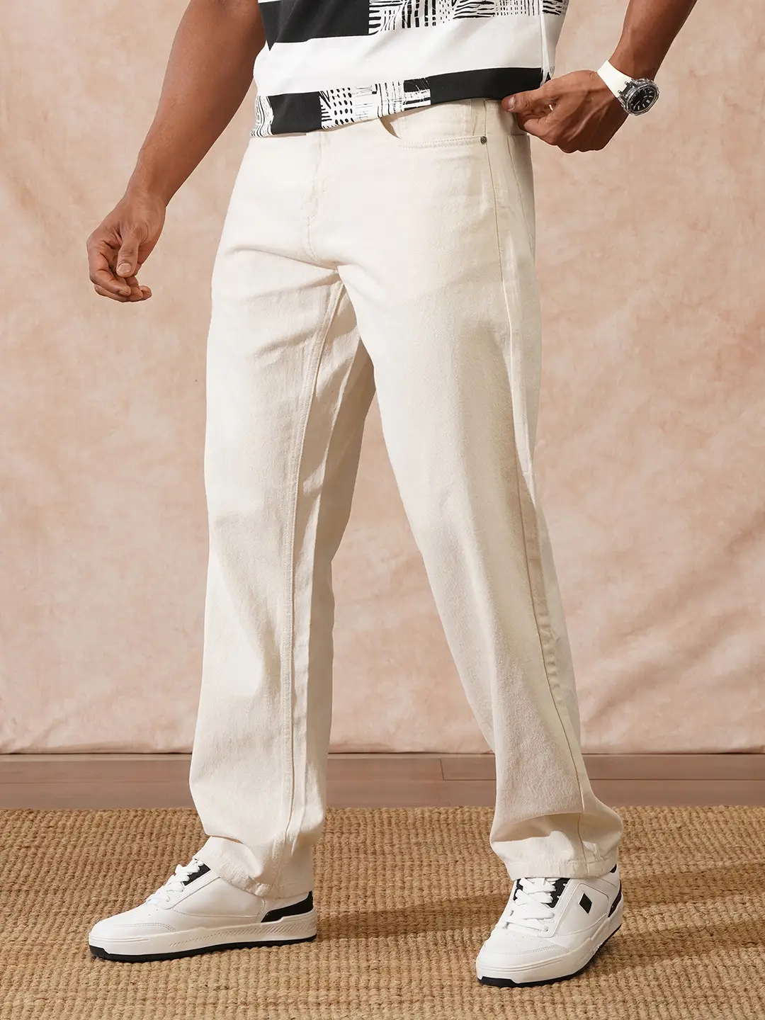 Casual Anti Fit Jeans | Off White - Image 4