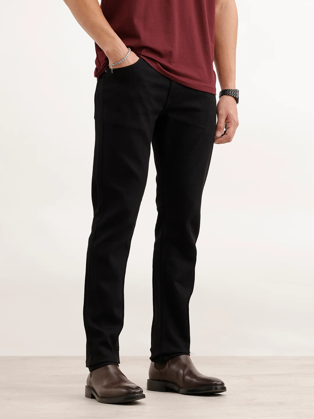 Casual Light Fade Slim Fit Jeans | Black - Image 4