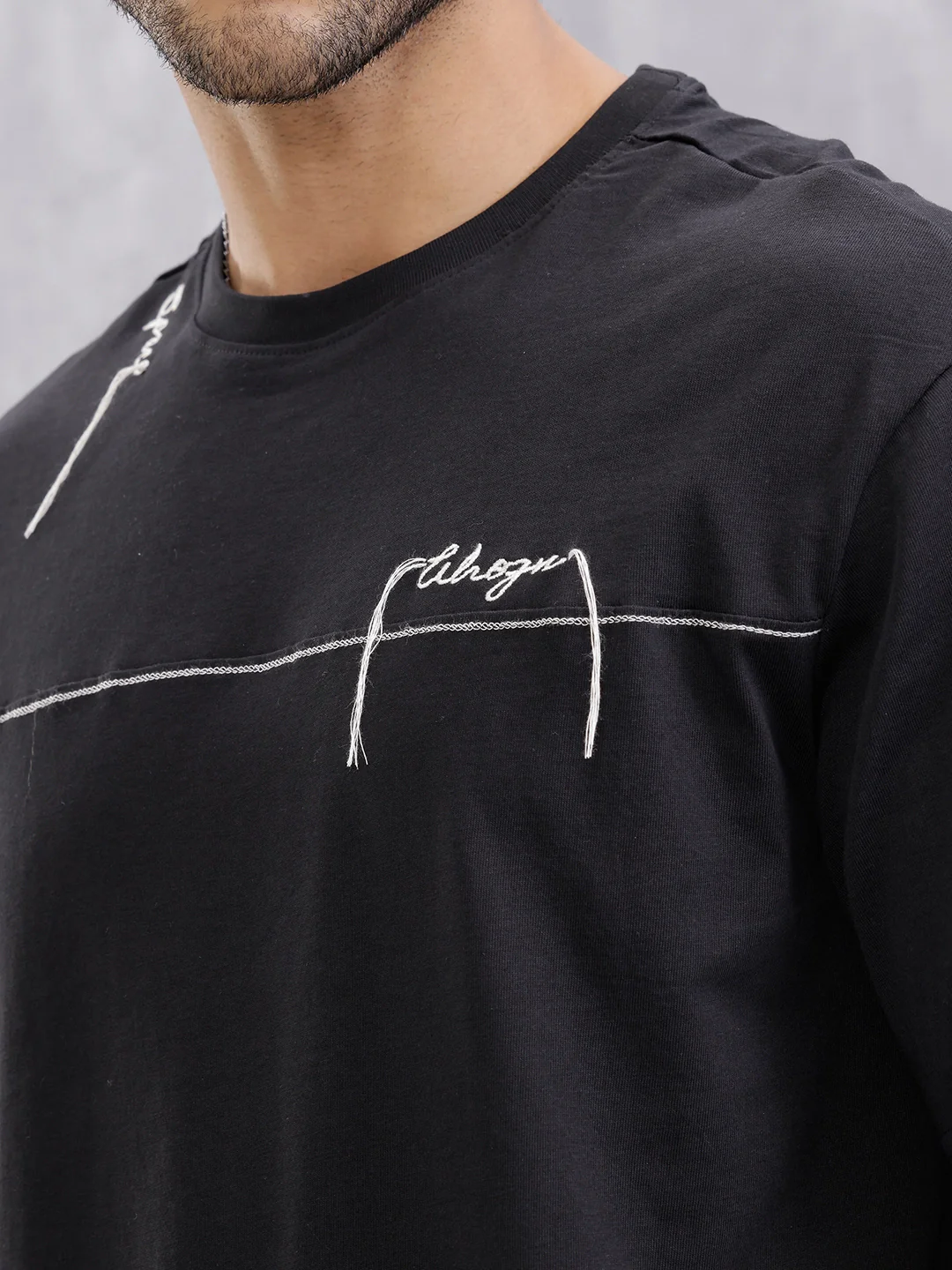 Casual Look Oversized Fit T-shirt With Embroidery And Chain Stitch Detail | Black - Image 4