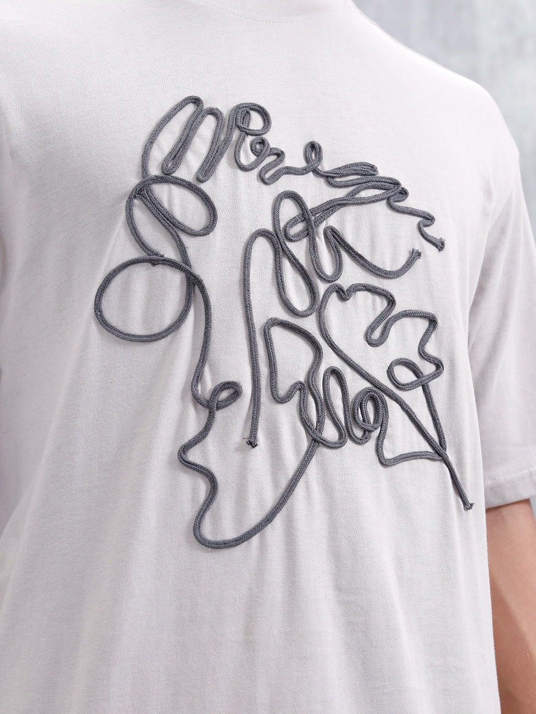 Casual Men Oversized Fit Tee With Cord Detailing | Grey - Image 5