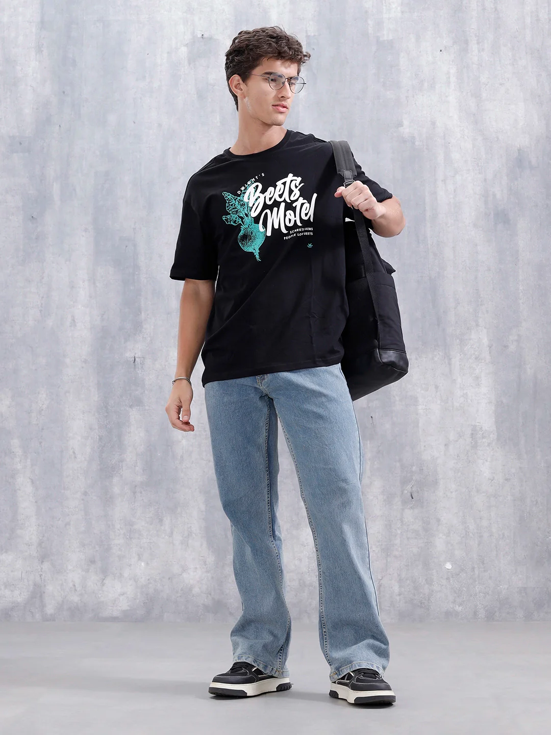 Casual Men Oversized Fit Tee With Graphic | Black - Image 2