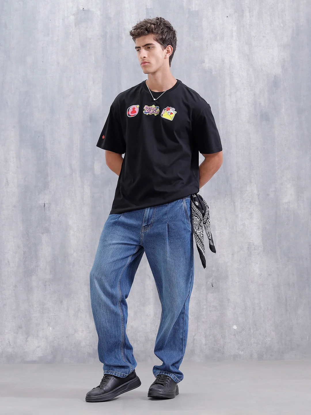 Casual Men Oversized Fit Tee With Graphic | Black - Image 2