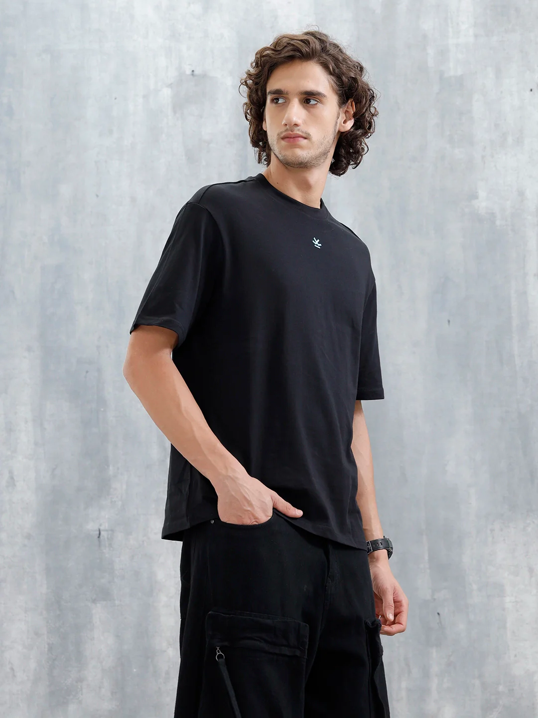 Casual Men Oversized Fit Tee With Graphic | Black - Image 4