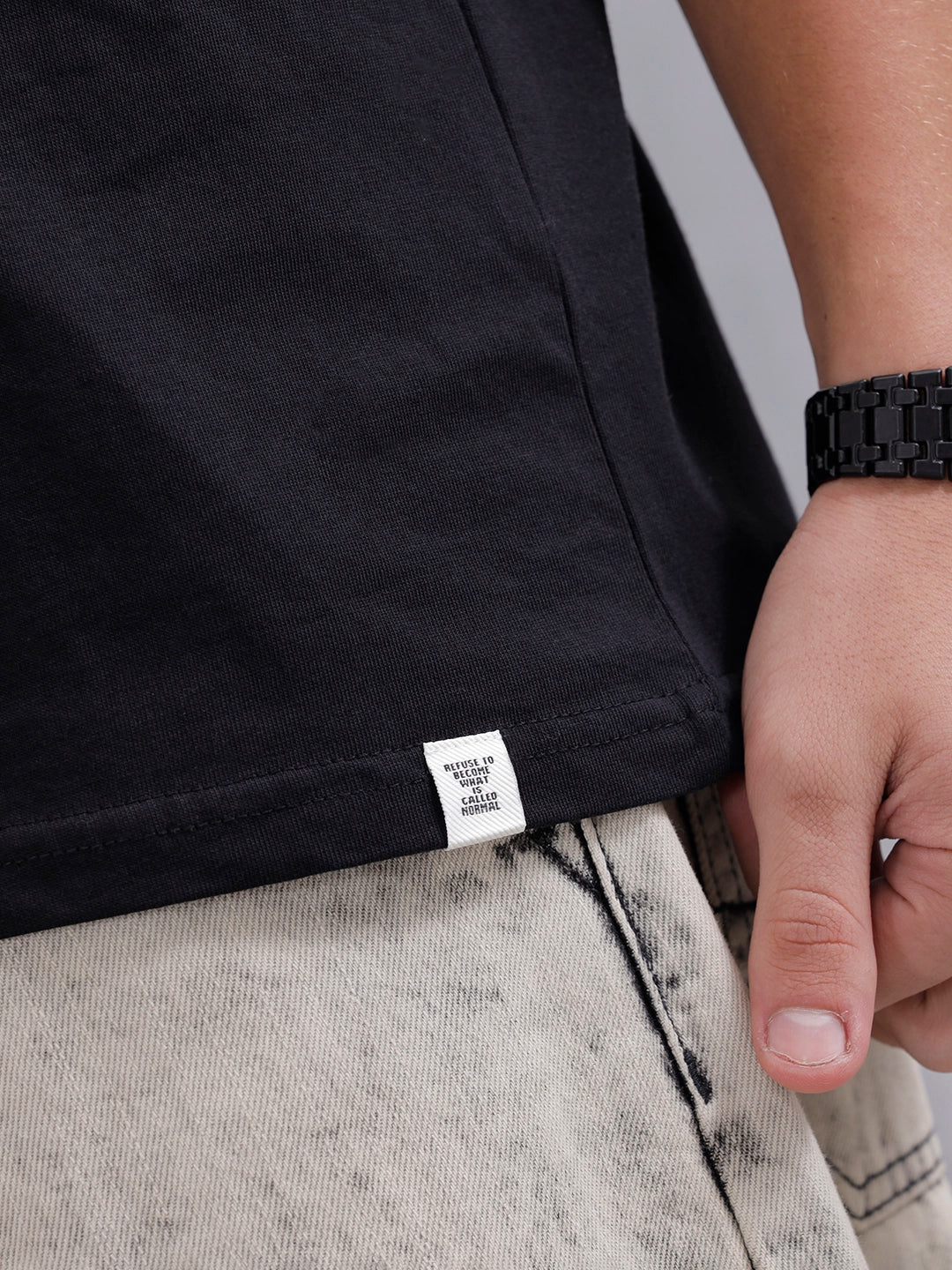 Casual Men Oversized Fit Tee With Graphic | Black - Image 7