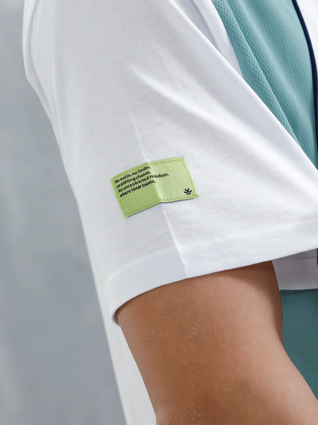 Casual Men Sporty Look Oversized Fit Tee With Print | White - Image 8