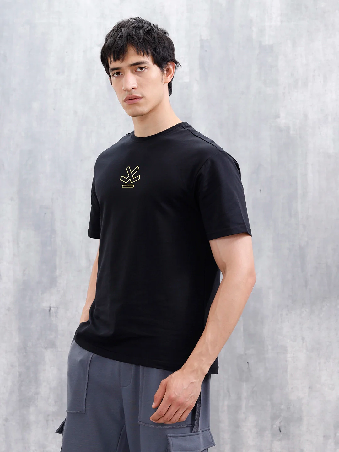 Casual Men's Graphic Tee | Black - Image 4