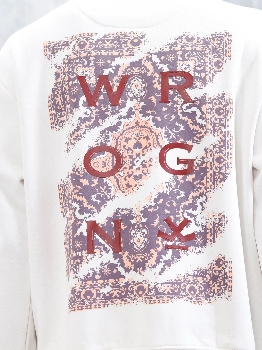 Casual Oversized Sweatshirt With Graphic  | Off White - Image 5
