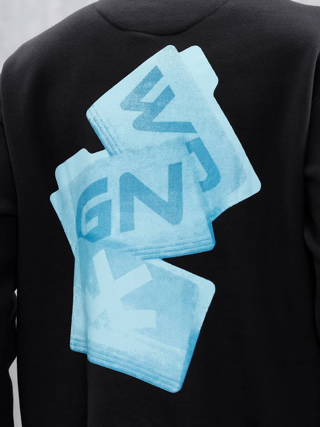 Casual Oversized Sweatshirt With Statement Graphic | Black - Image 10