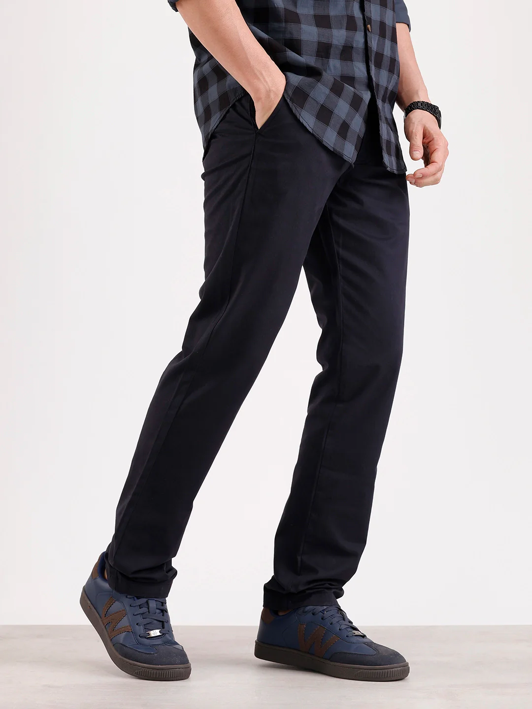 Classic Slim Fit Trouser  | Black - Image 4