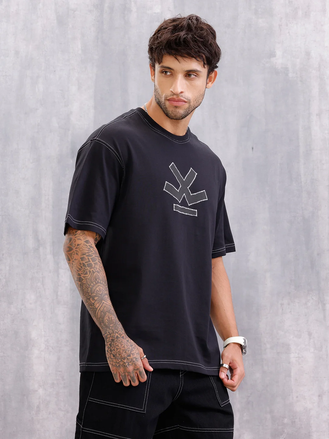 Contrast Stitch Detail Oversized Fit T-shirt With Logo Embroidery | Black - Image 4