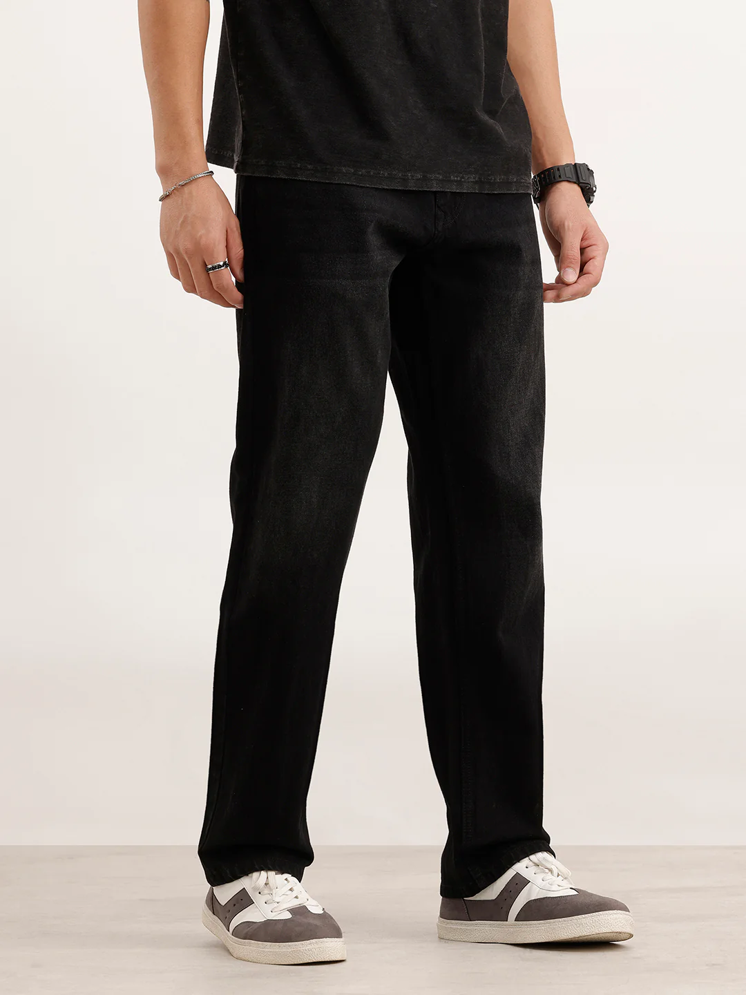 Faded Anti Fit Denim Jeans  | Black - Image 4