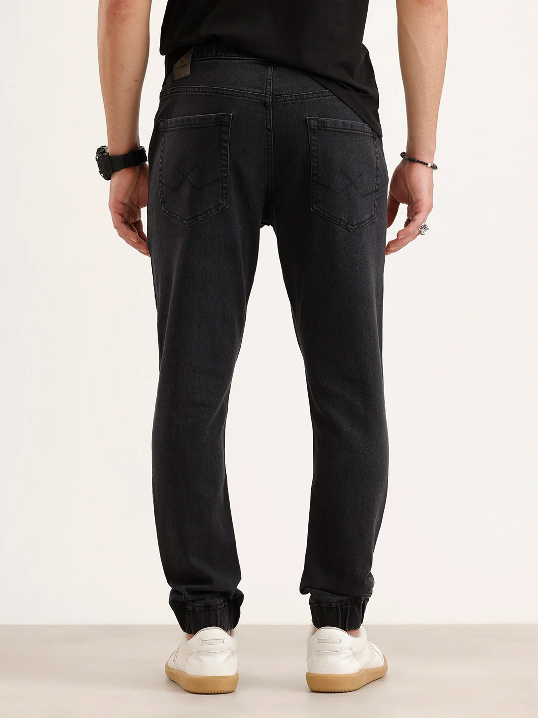 Jogger Fit Denim Jeans | Black - Image 3