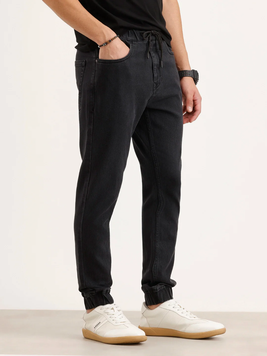 Jogger Fit Denim Jeans | Black - Image 4