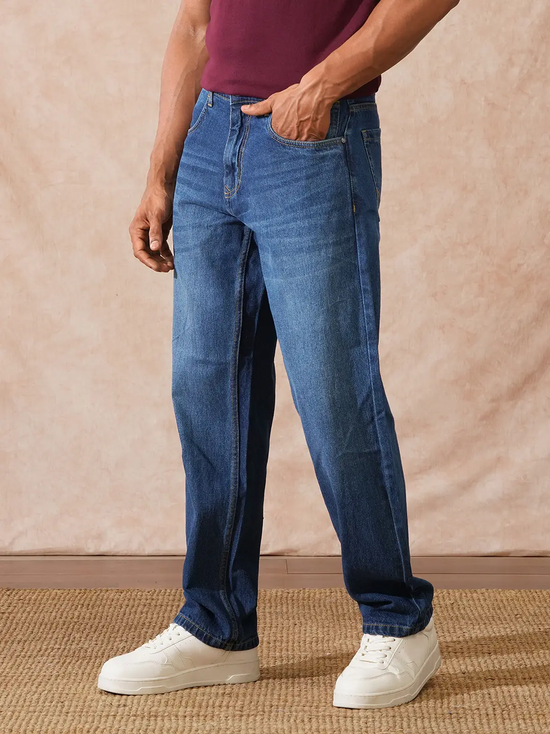 Light Fade Anti Fit Jeans | Blue - Image 4