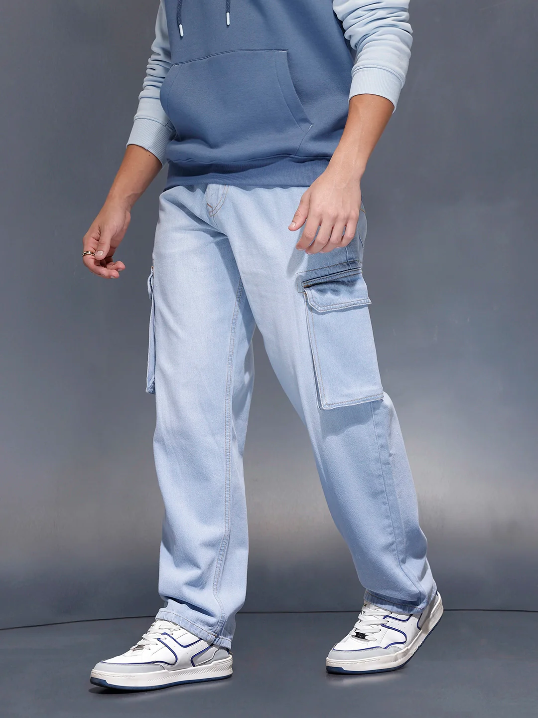 Light Washloose Fit Cargo Jeans | Blue - Image 4