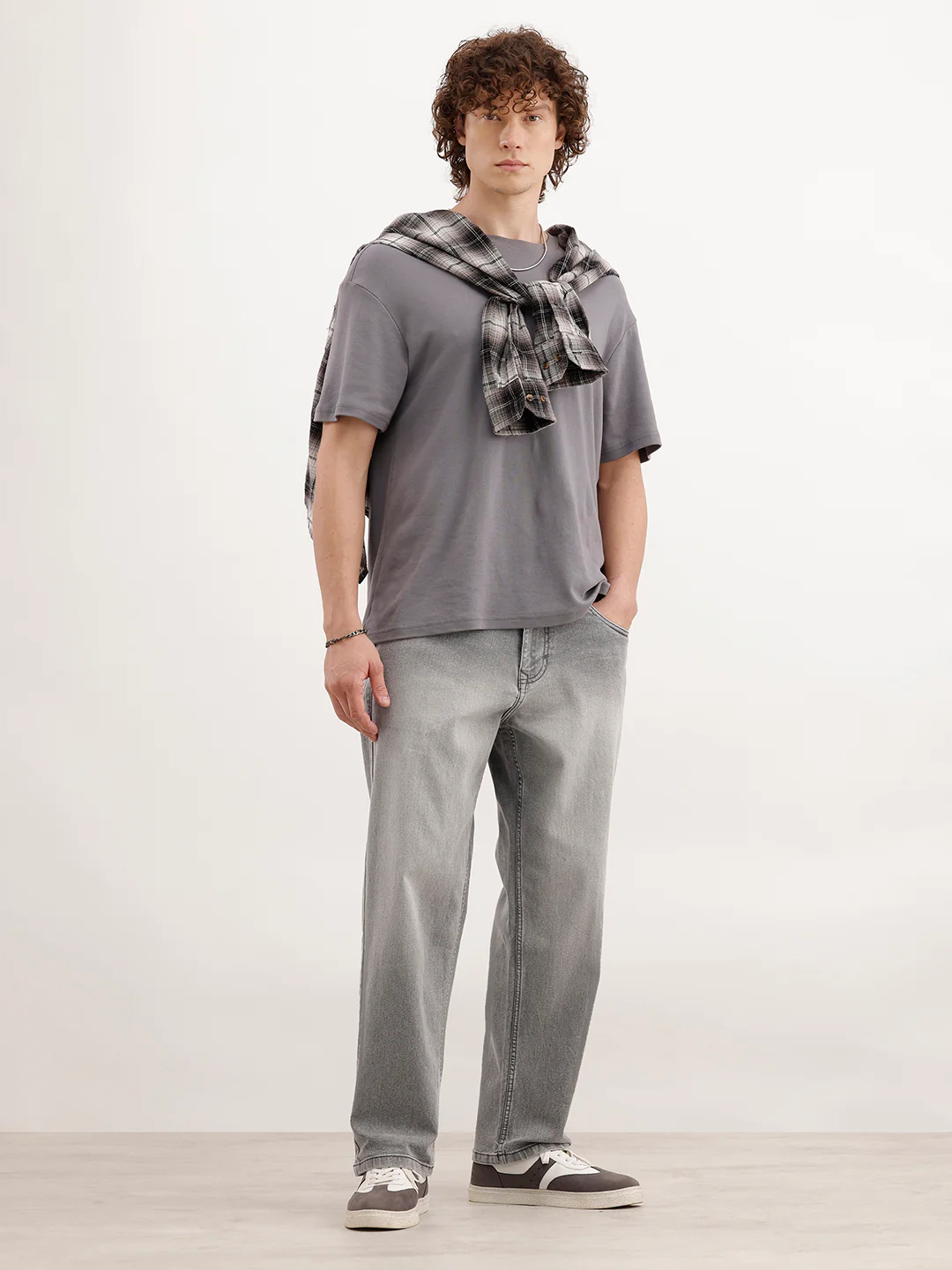Loose Fit Faded Denim Jeans  | Grey - Image 2