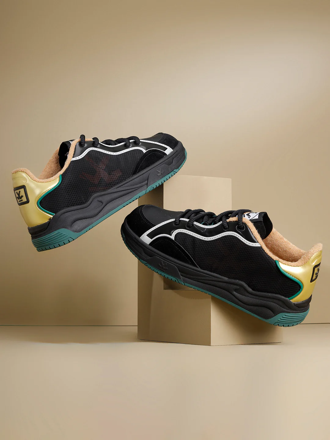 Sneakers | Manhattan Sonic - Image 3