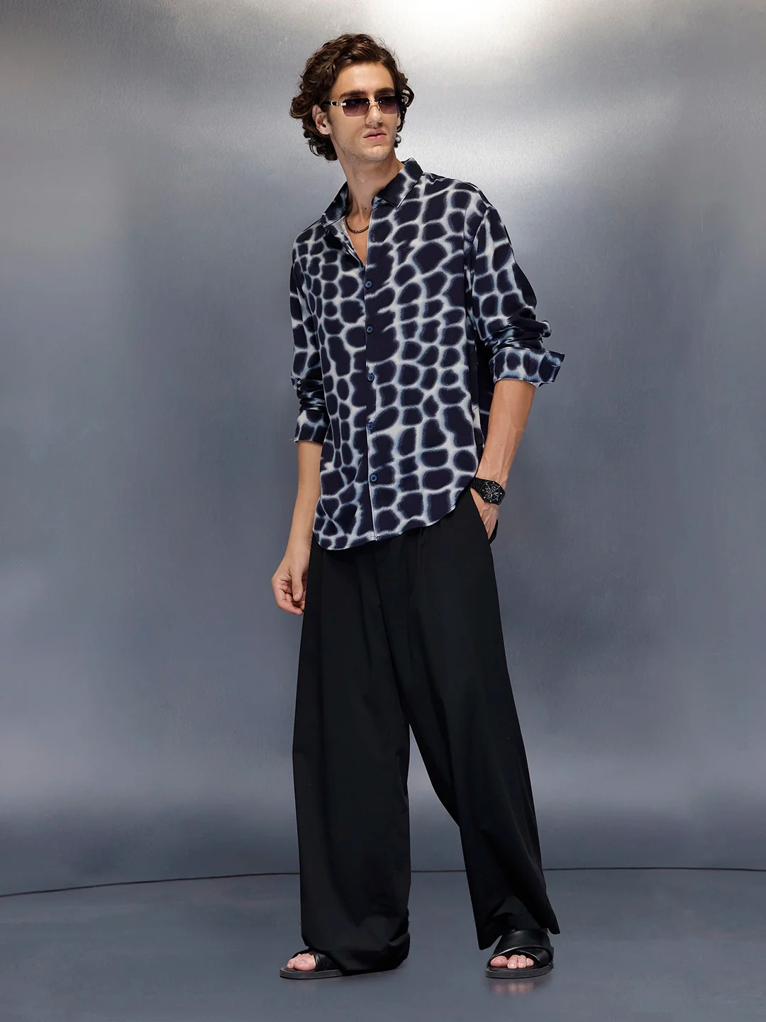 Men’s abstract pattern oversize shirt | Navy - Image 2