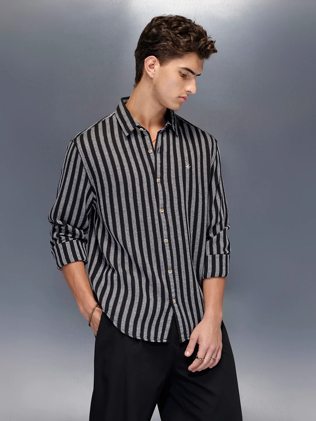 Men’s casual striped pattern shirt with texture | Black - Image 4