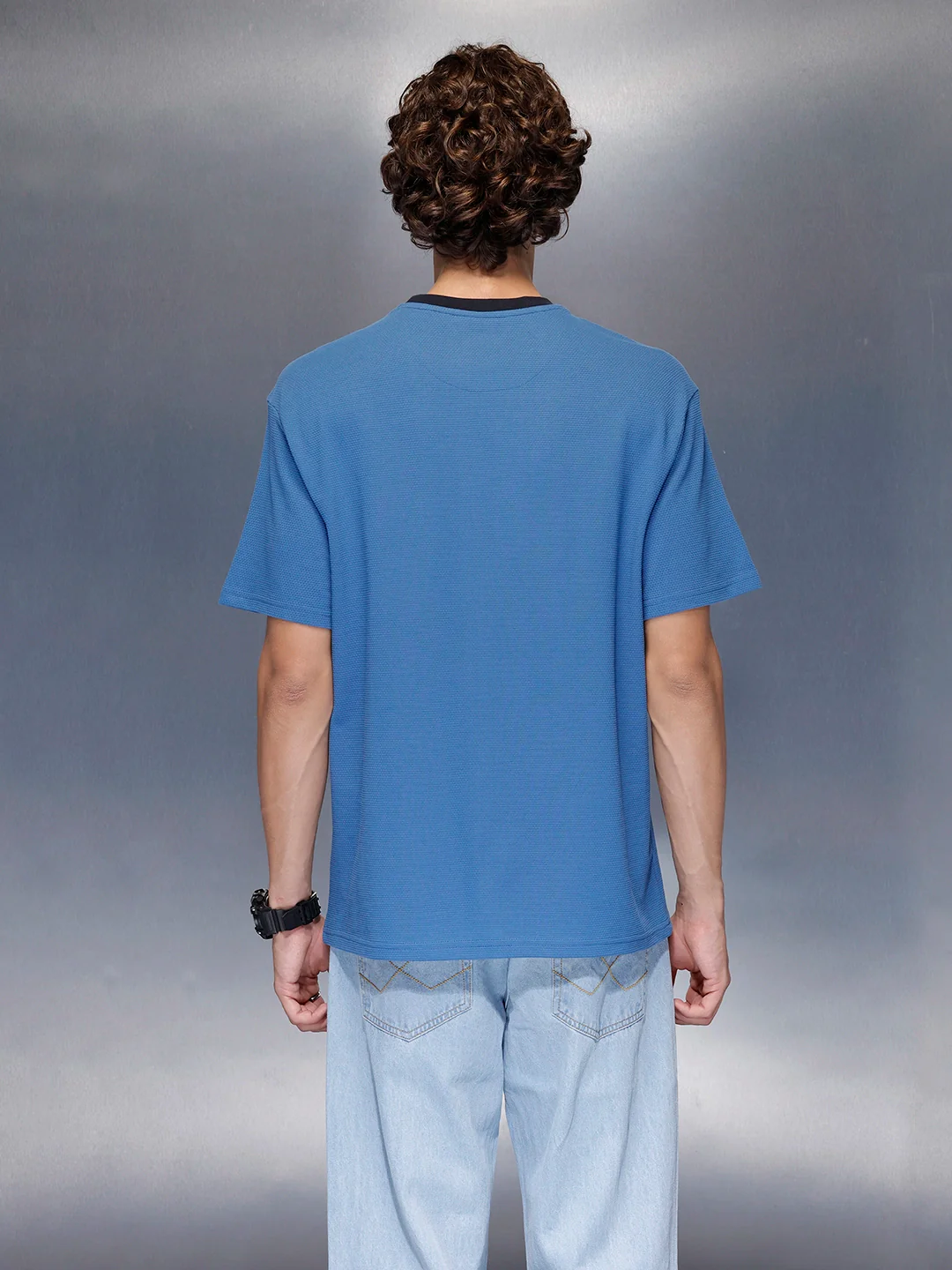Men’s minimal oversized T-shirt with contrast neck | Blue - Image 3
