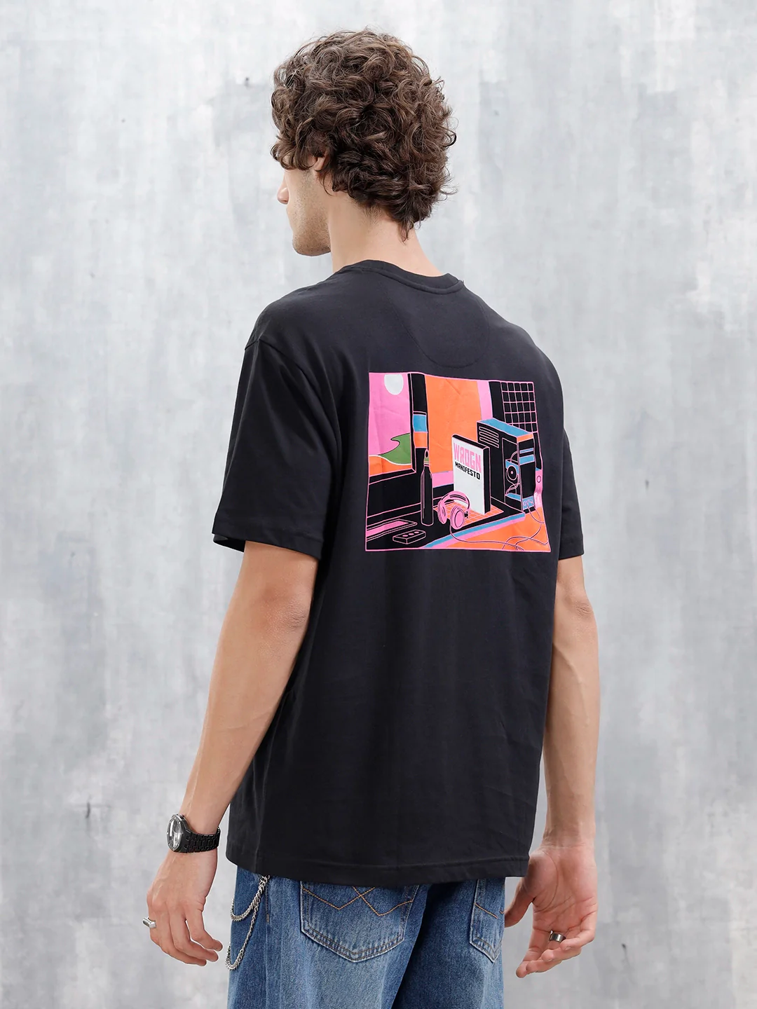 Men’s Oversized Bold Graphic Tee | Black - Image 5