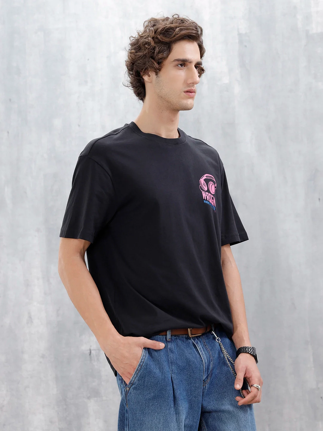 Men’s Oversized Bold Graphic Tee | Black - Image 6
