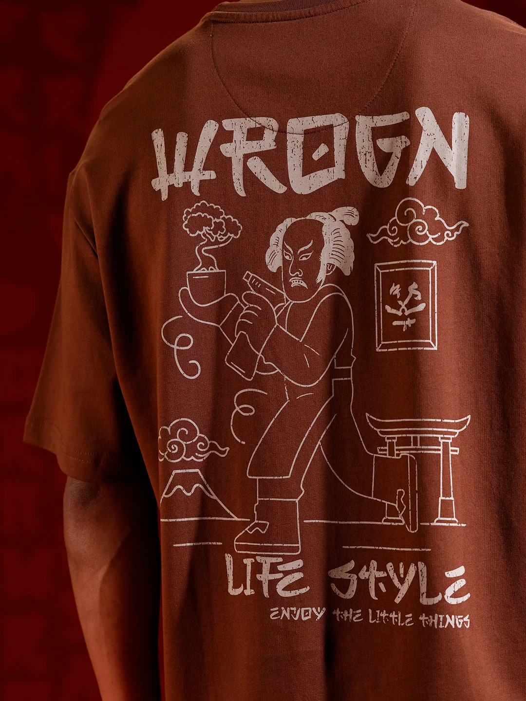 Men’s oversized chest print T-shirt | Brown - Image 6