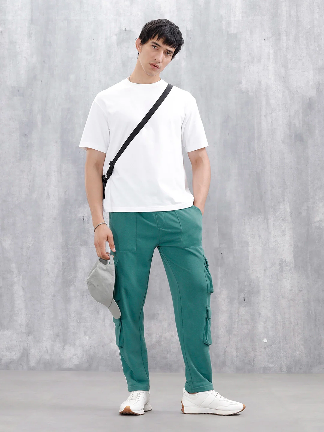 Men’s Relaxed Fit Knit Jogger With Utility Pockets | Teal - Image 2