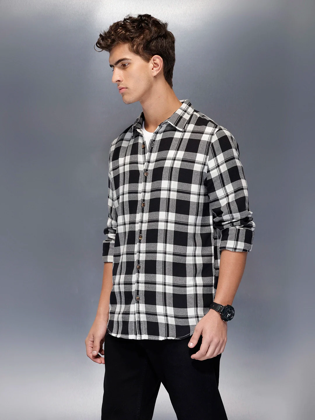 Men’s slim fit shirt in bold plaid pattern | Black - Image 3