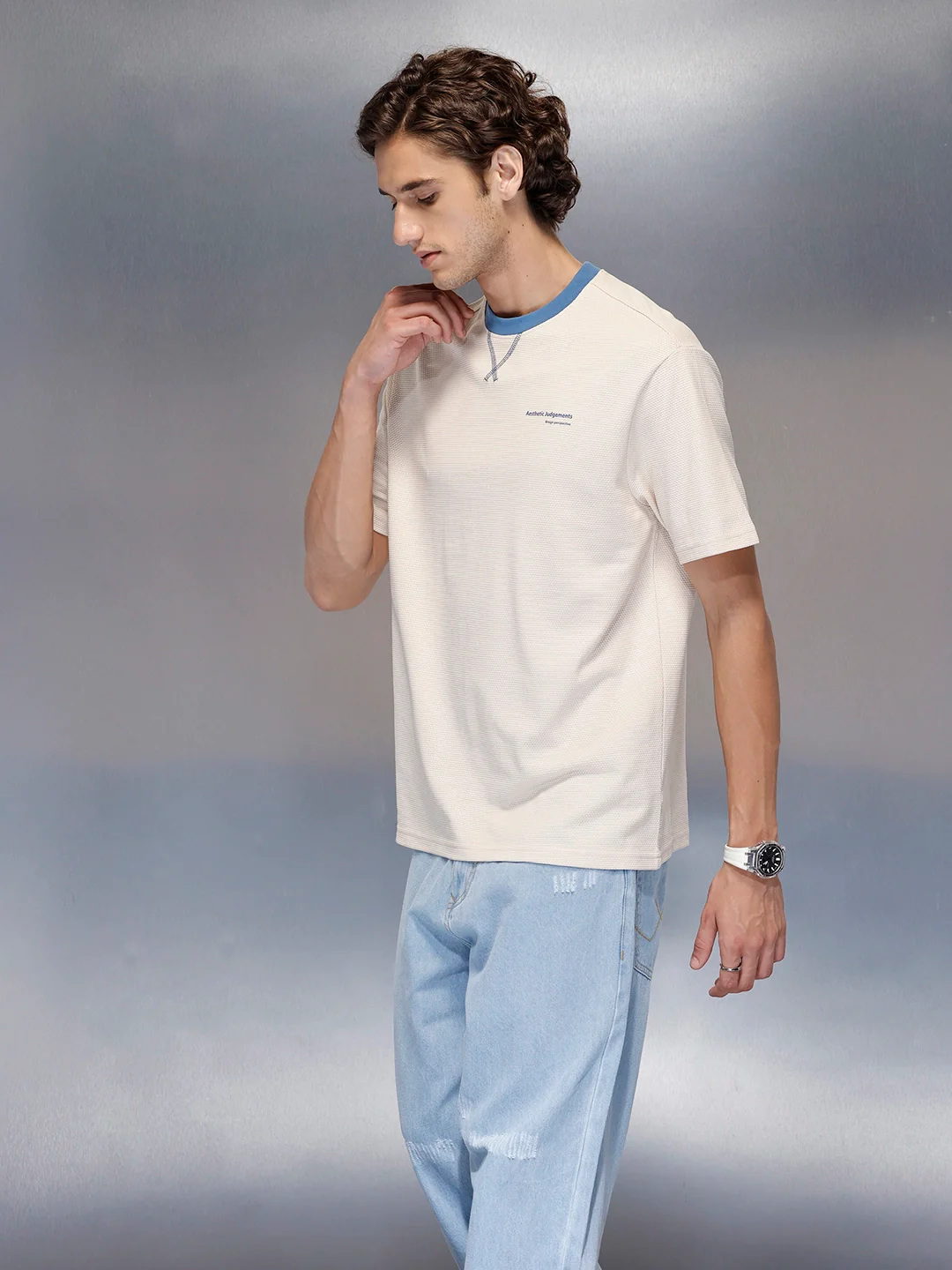 Men’s solid beige casual T-shirt with contrast crew neck | Beige - Image 4