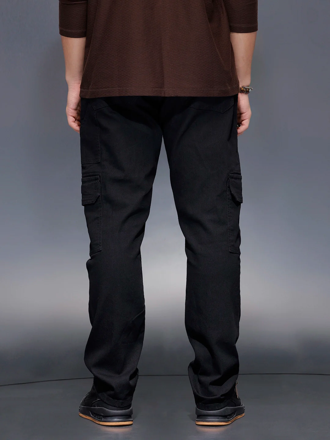 Men’s solid black cargo trouser | Black - Image 3