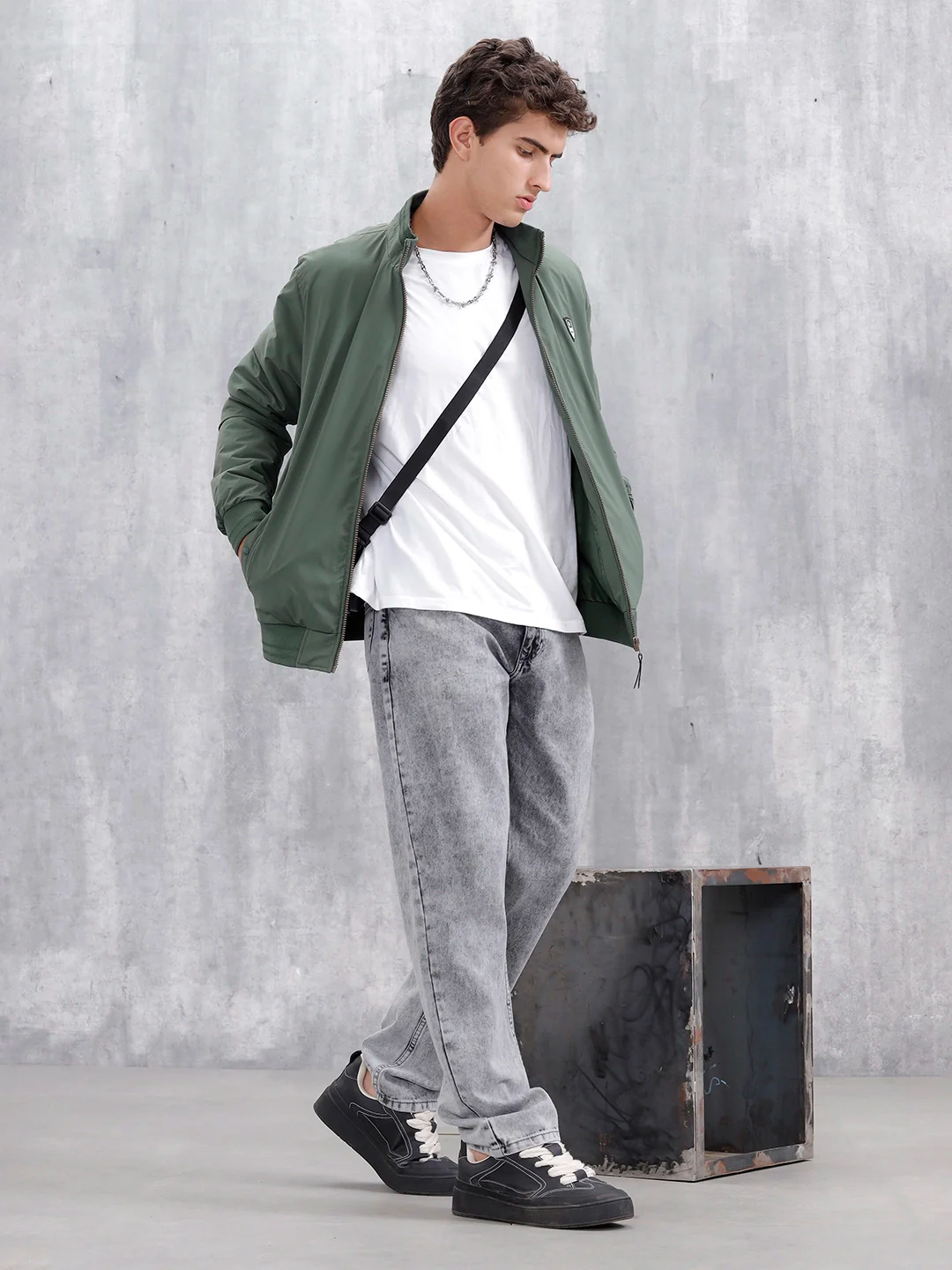 Men's Solid Casual Bomber Jacket | Green - Image 2