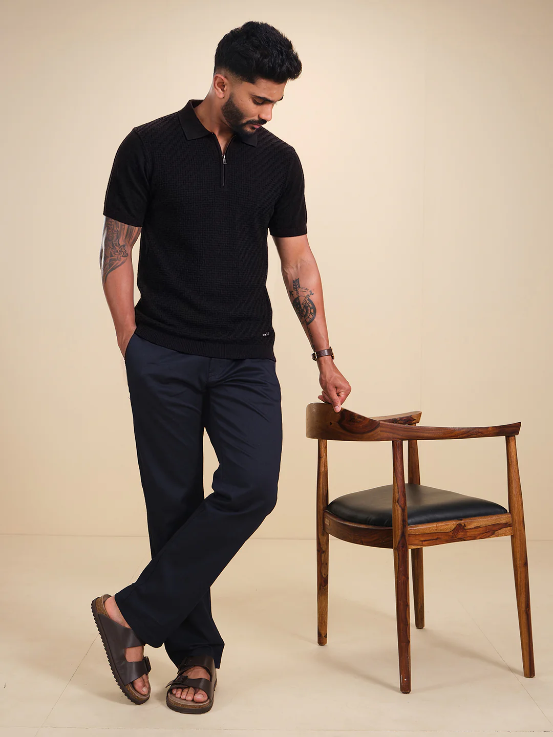 Men’s textured zip polo tshirt | Black - Image 2
