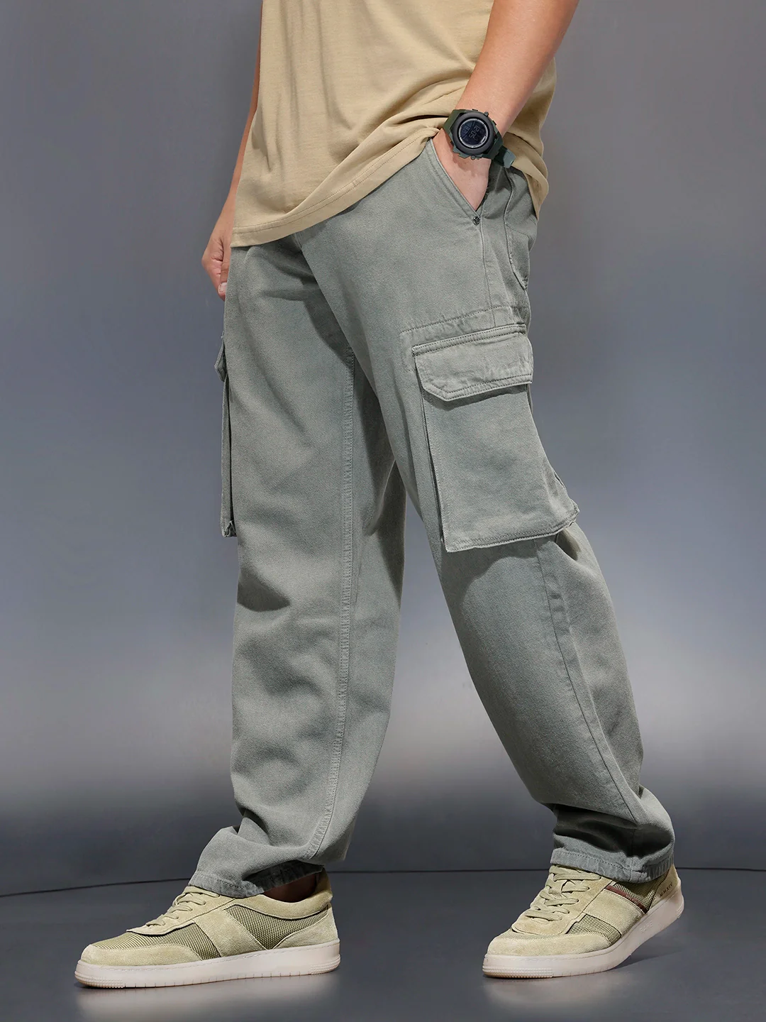 Men’sLoose fit cargo trousers | Olive - Image 4