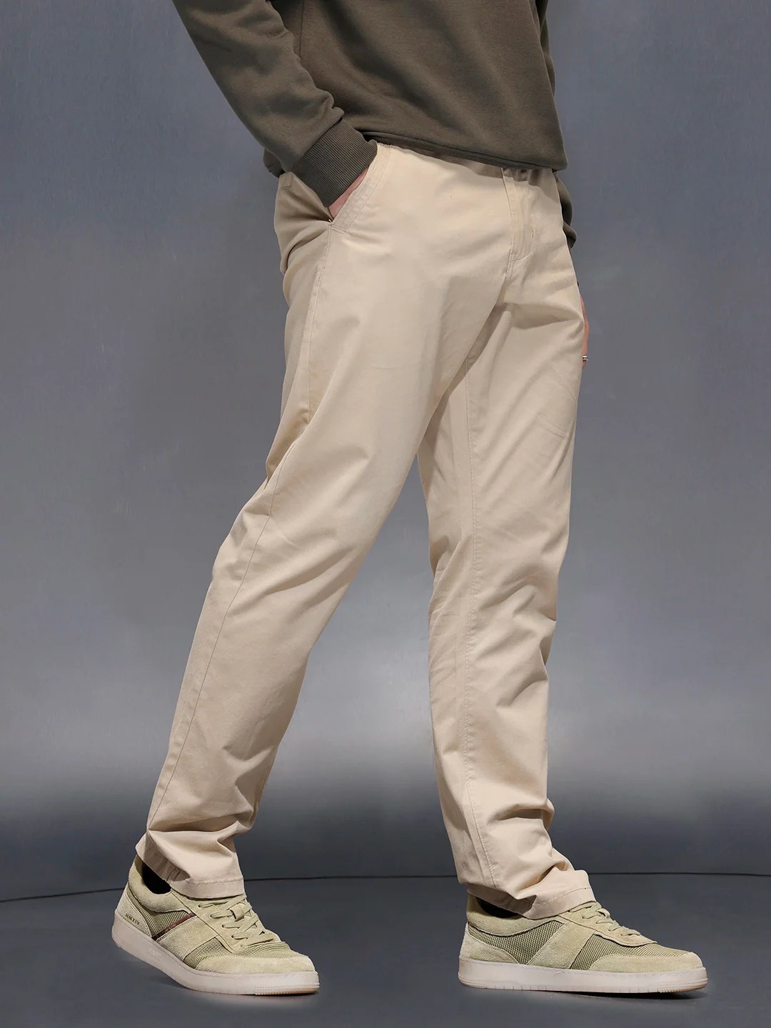 Men’srelax fit trousers | Khaki - Image 4