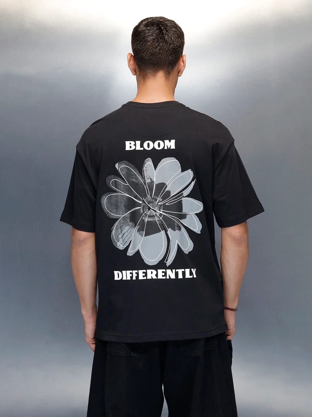 Men's Casual Floral Graphic Pritned T-Shirt | Black - Image 3