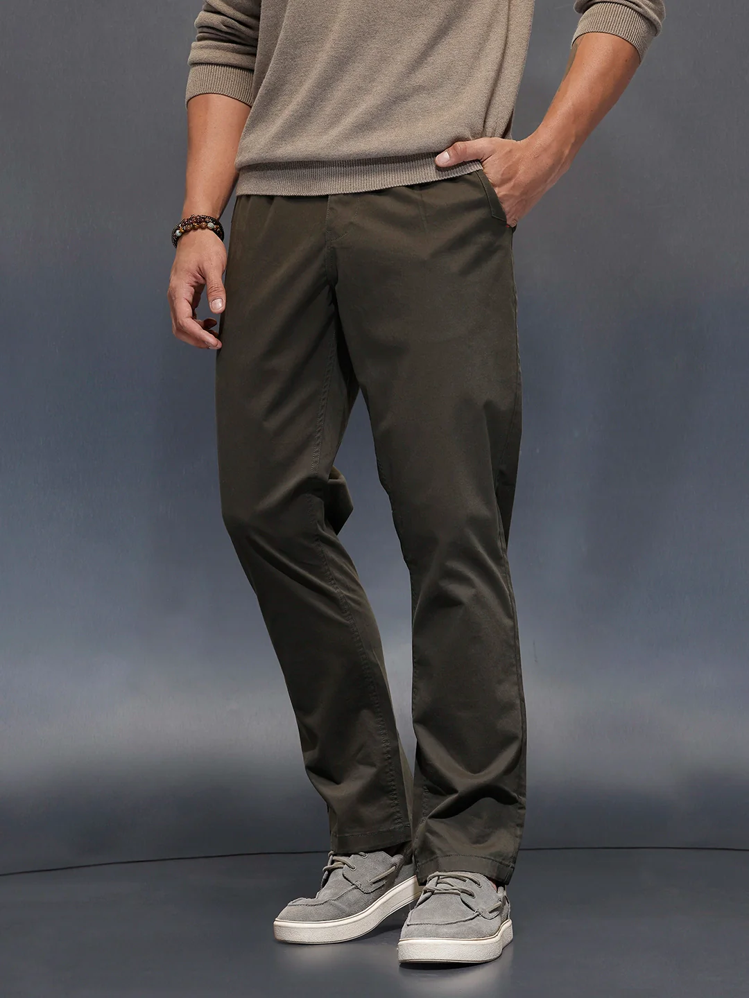 Men's casual relax fit trouser | Olive - Image 4