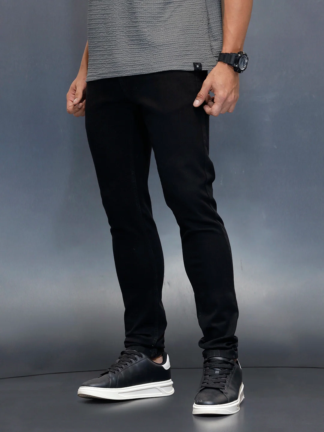 Men's Casual Slim Tapered Fit Jeans | Black - Image 4