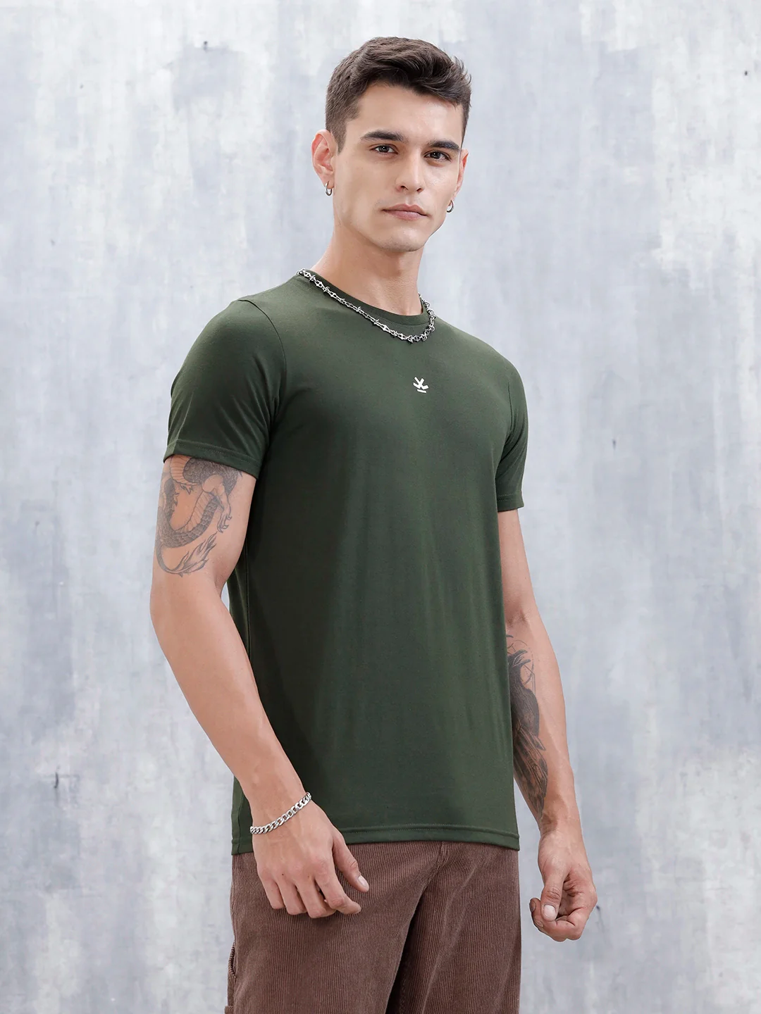 Men's Causal Regualr Fit Grpahic Printed T-Shirt | Olive - Image 4