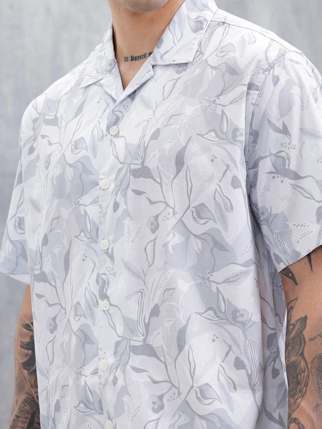 Men's Comfort Fit Resort Collar Printed Shirt | Grey - Image 5