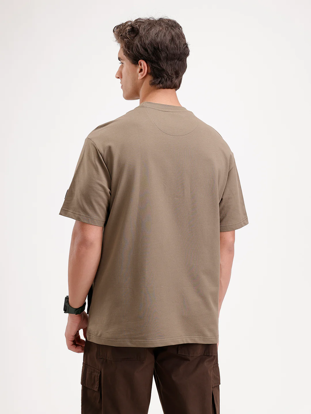 Men's contemporary oversized t-shirt with printed accent and flap pocket | Olive - Image 3