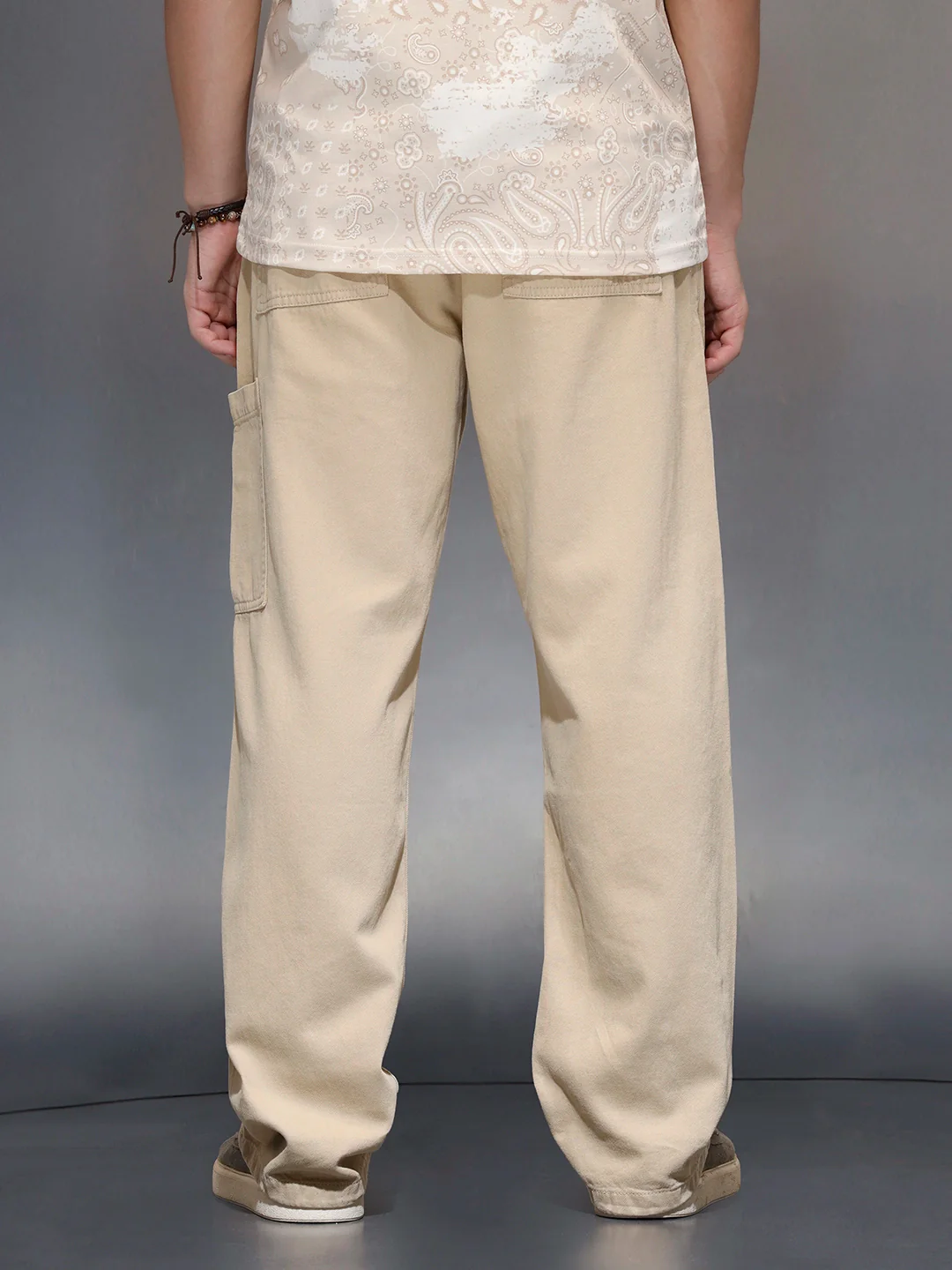 Men's loose fit trouser with utility pocket  | Beige - Image 3
