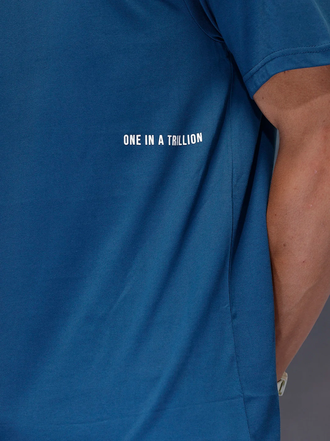 Men's minimal printed oversized t-shirt | Teal - Image 4