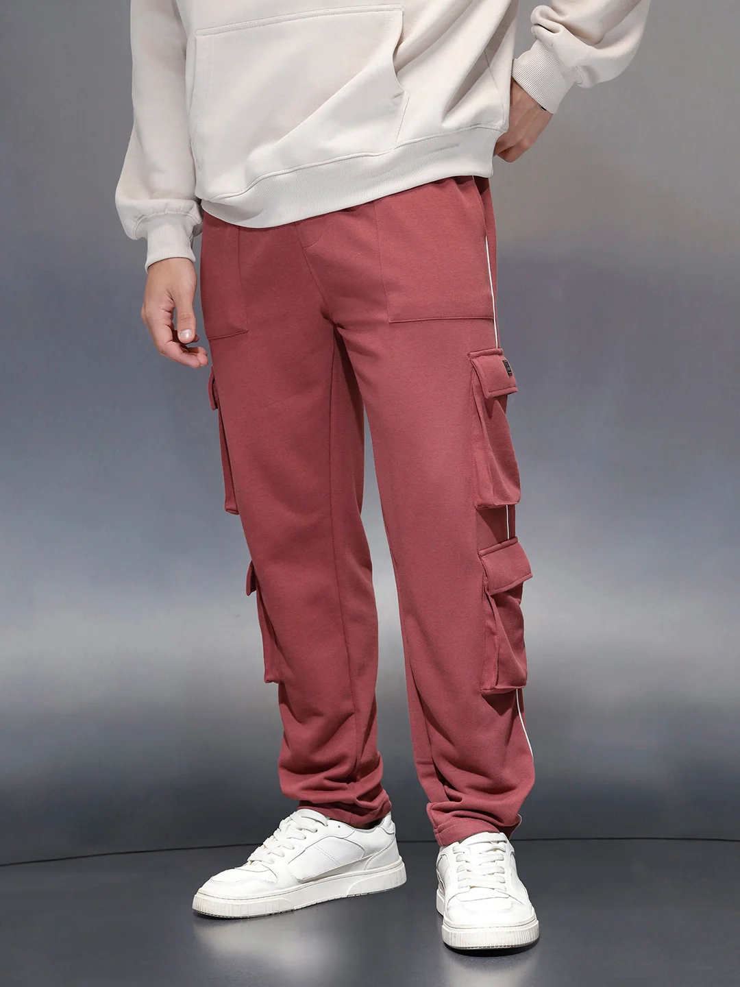 Men's relaxed fit knit jogger with utility pocket  | Maroon - Image 4