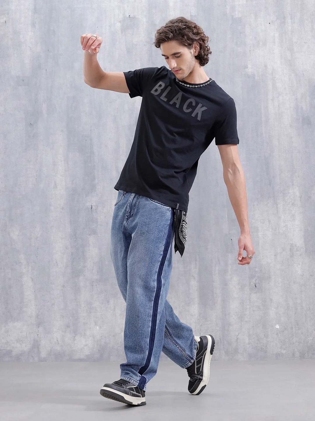 Men's Slim Fit Graphic Printed T-Shirt | Black - Image 2