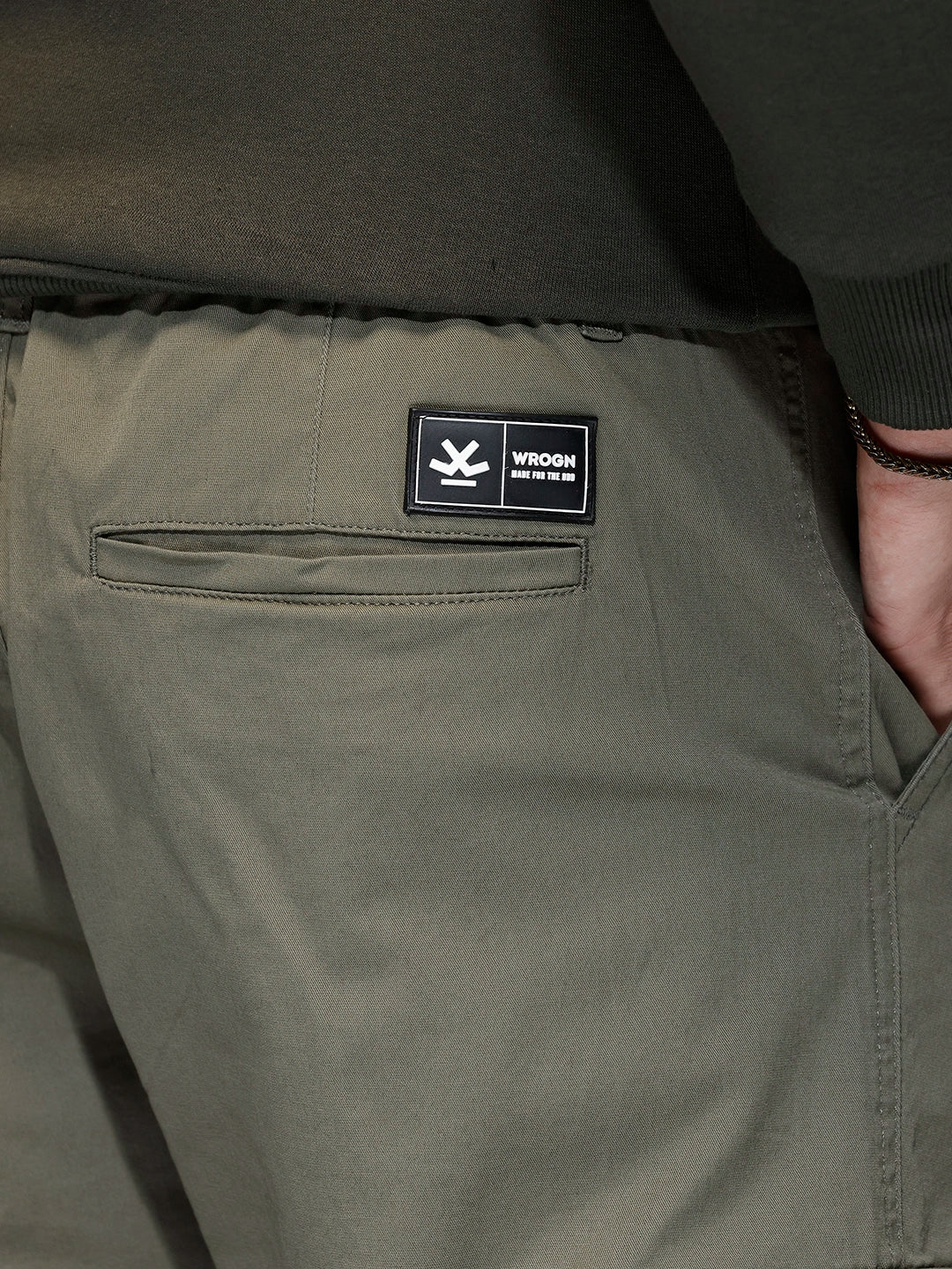 Men's straight fit trouser with cargo pockets | Olive - Image 5