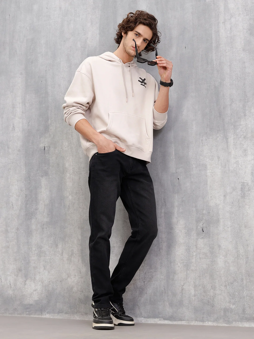 Mild Washed Relaxed Fit Jeans | Black - Image 2